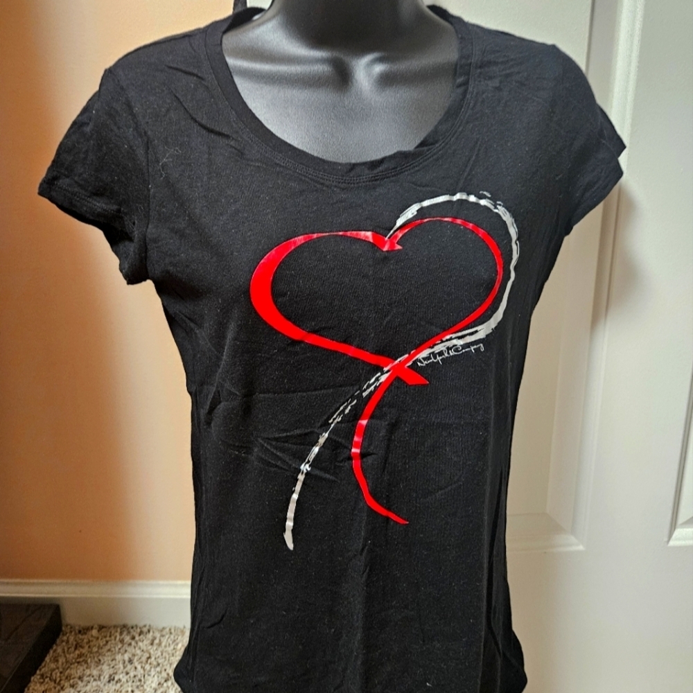 New York & Company Women's Heart Graphic T-shirt